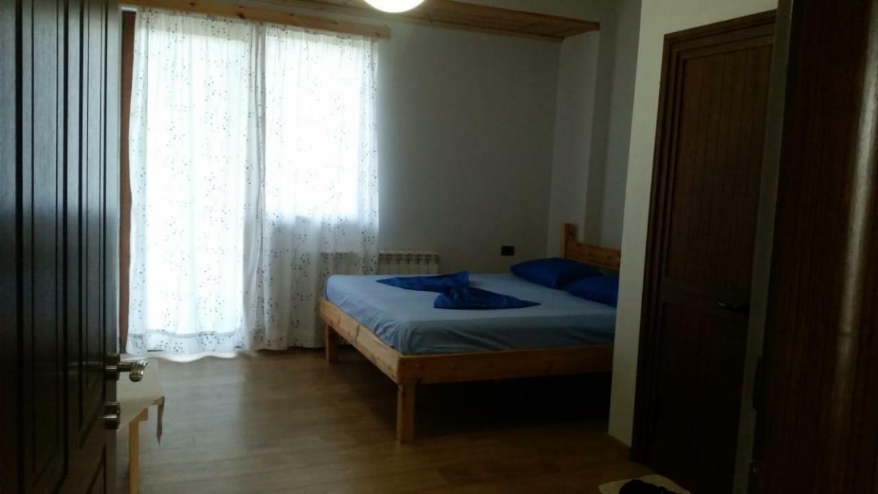 Bujtina E Tomorrit Hotell Ujanik Exteriör bild
