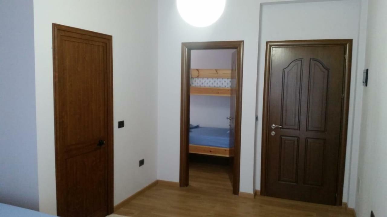 Bujtina E Tomorrit Hotell Ujanik Exteriör bild