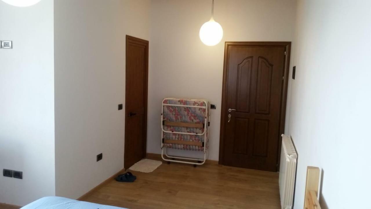 Bujtina E Tomorrit Hotell Ujanik Exteriör bild