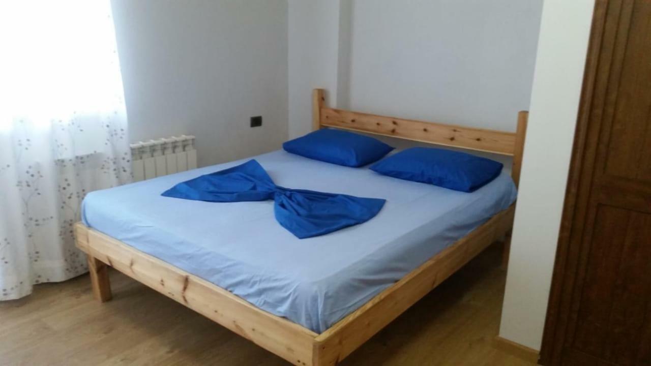 Bujtina E Tomorrit Hotell Ujanik Exteriör bild