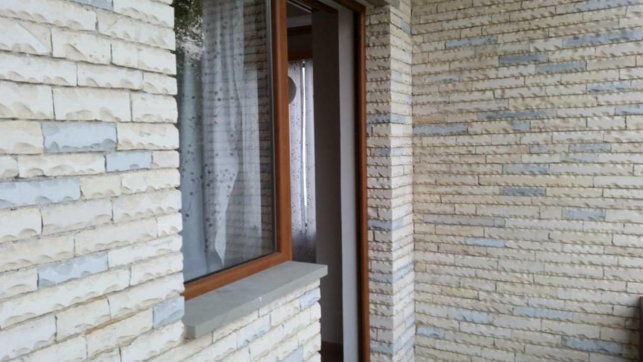 Bujtina E Tomorrit Hotell Ujanik Exteriör bild