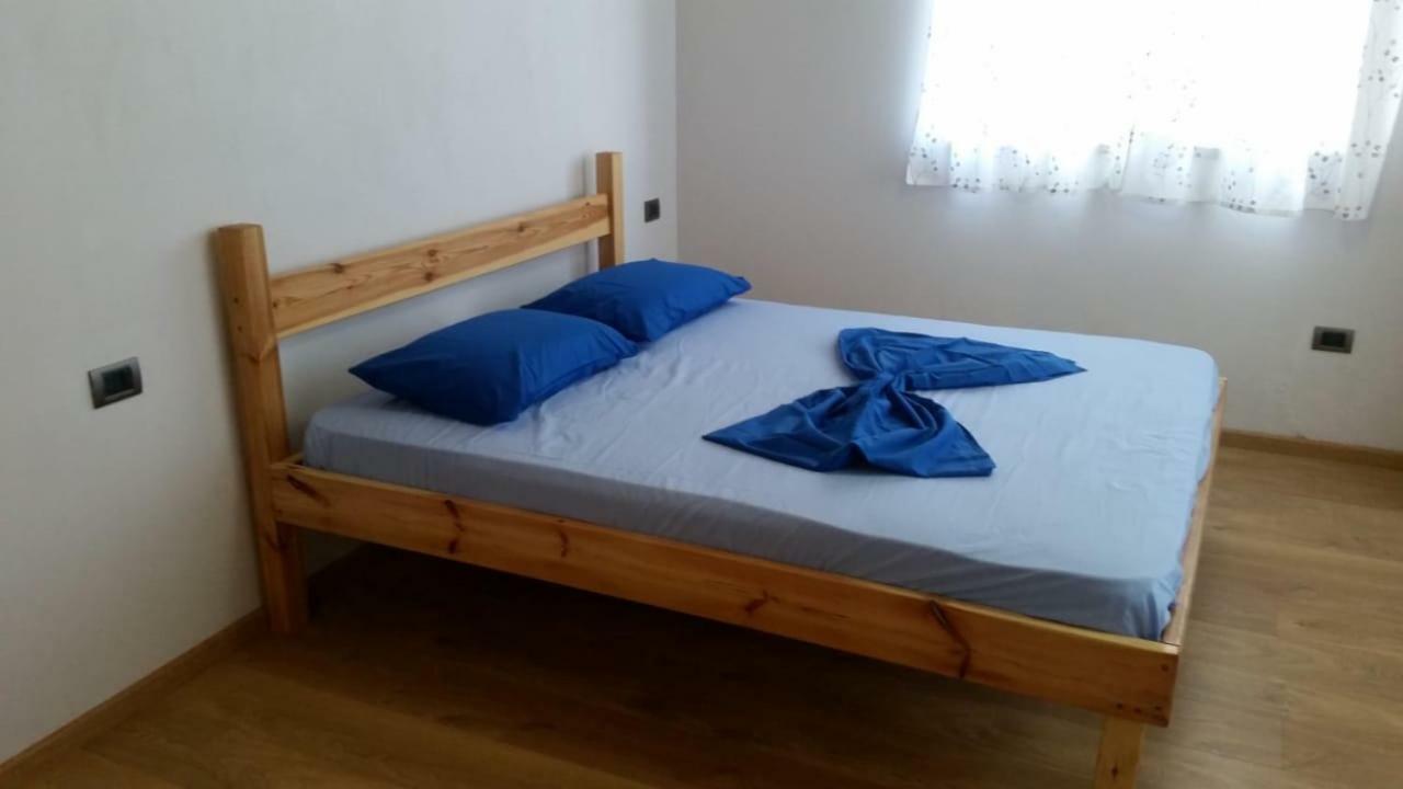 Bujtina E Tomorrit Hotell Ujanik Exteriör bild
