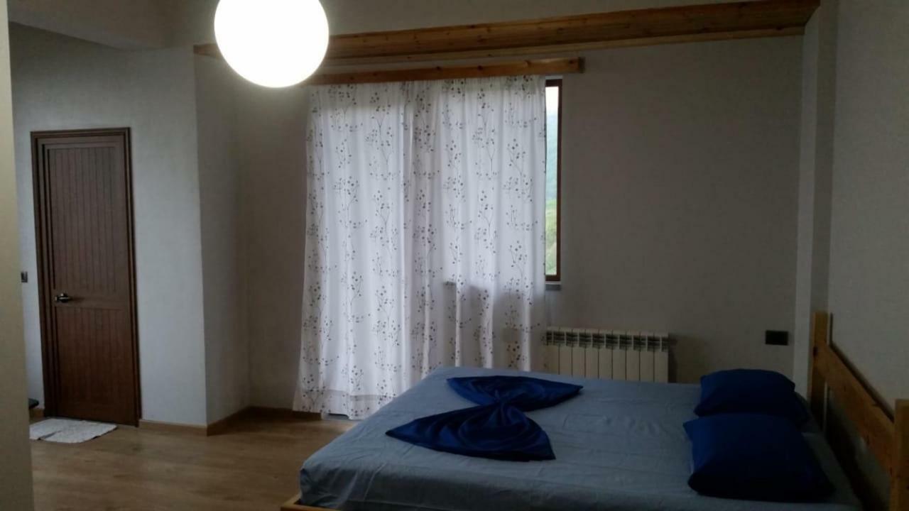 Bujtina E Tomorrit Hotell Ujanik Exteriör bild